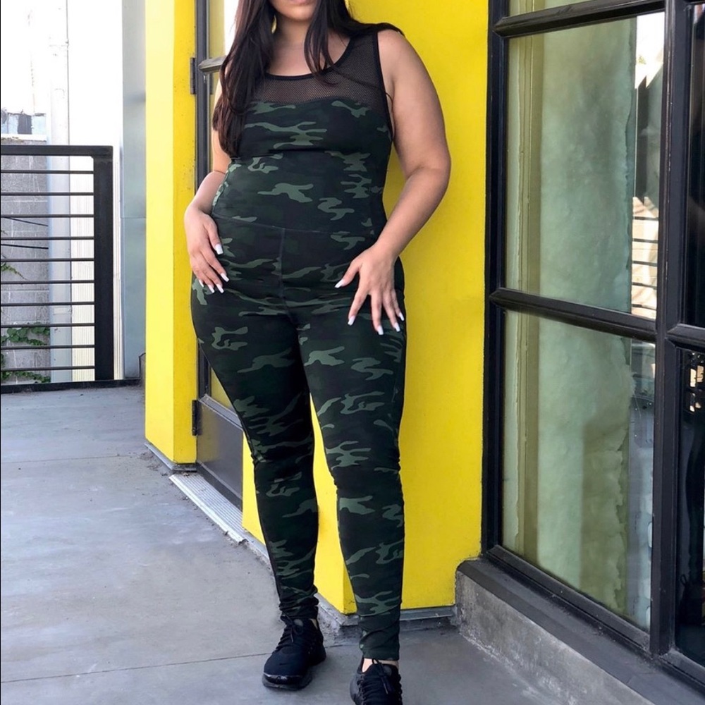 Good American -THE CURVE SCULPT JUMPSUIT